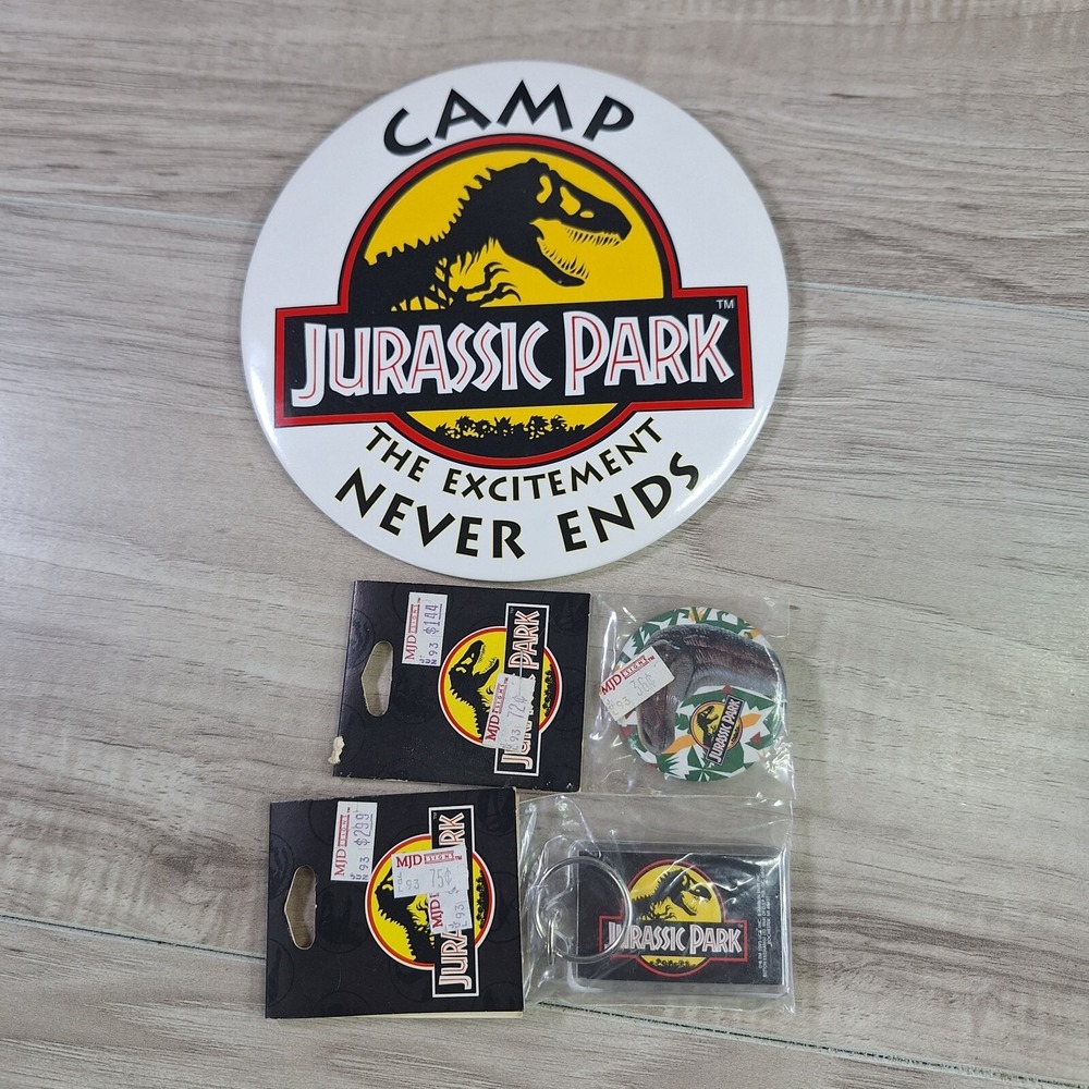 1993 Vintage Camp Jurassic Park Button Exchange Pinback Pin + Keychain.